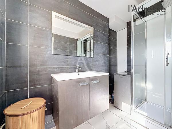 SURESNES/ Maréchal de Lattre de Tassigny - Vue Paris - Appartement Studio 36m² - 1 Cave - 1 BOX