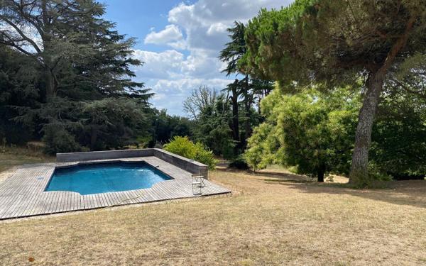 Maison à louer    5 pièces •  Floirac