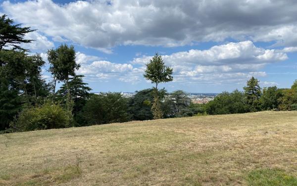 Maison à louer    5 pièces •  Floirac