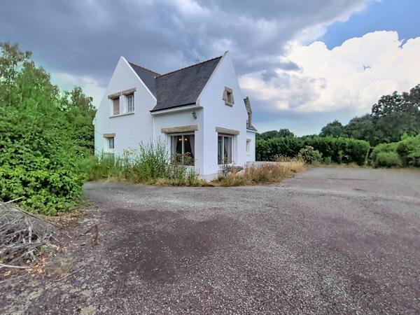 beaux volumes ;sous sol; proche Vannes;Néo bretonne