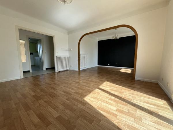 Appartement à louer 695 € CC Soumoulou 3 p 71 m² DPE E