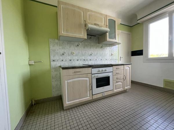 Appartement à louer 695 € CC Soumoulou 3 p 71 m² DPE E