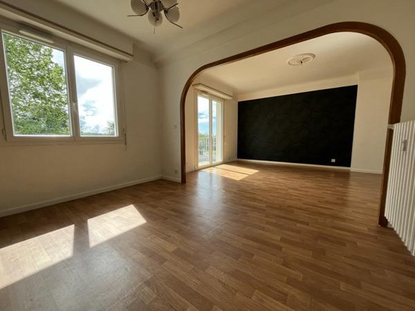 Appartement à louer 695 € CC Soumoulou 3 p 71 m² DPE E