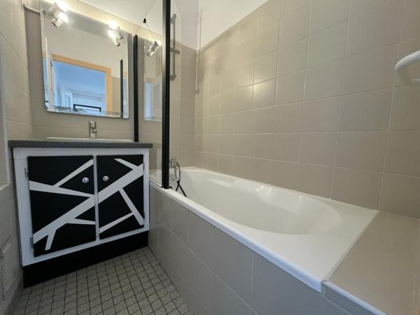 Appartement à louer 695 € CC Soumoulou 3 p 71 m² DPE E