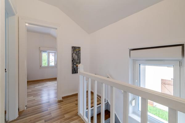 Maison F4 avec terrasses, sous-sol, garage et jardin