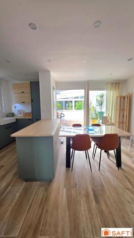 Maison T6 de 139m² entièrement rénovée, peu énergivore, DPE C, jardin et garage.