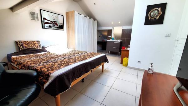 Grande maison au calme, bout d'impasse, grand terrain !