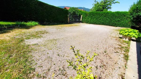 Grande maison au calme, bout d'impasse, grand terrain !