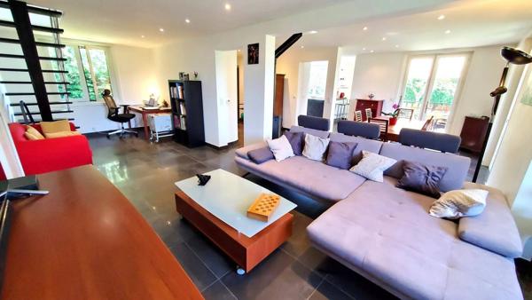 Grande maison au calme, bout d'impasse, grand terrain !