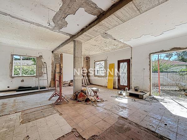 Golfe-Juan - Maison - 140 m² À RÉNOVER - Proche plage - 2 stationnements