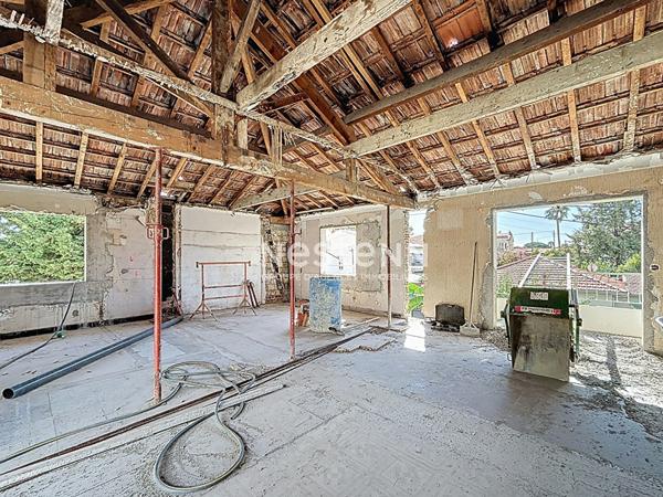 Golfe-Juan - Maison - 140 m² À RÉNOVER - Proche plage - 2 stationnements