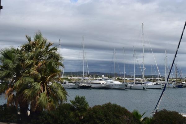 Appartement T3 Lumineux, proche Théâtre Molière et Vue Canal à Sète (34)