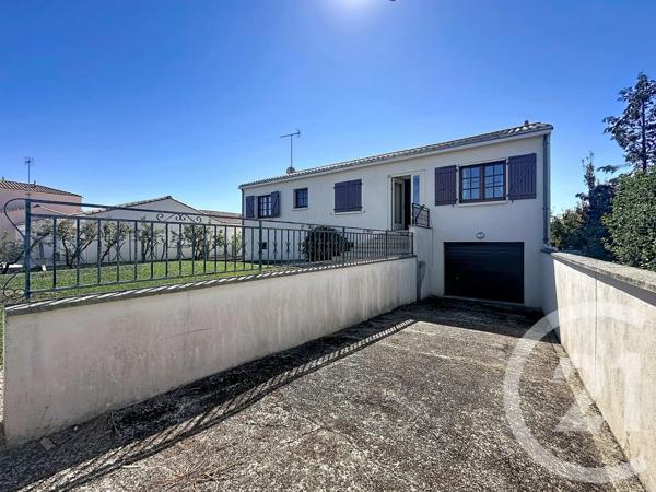 Maison à vendre  4 pièces - 124 m 2   LUCON  - 85