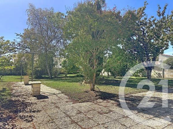 Maison à vendre  4 pièces - 124 m 2   LUCON  - 85
