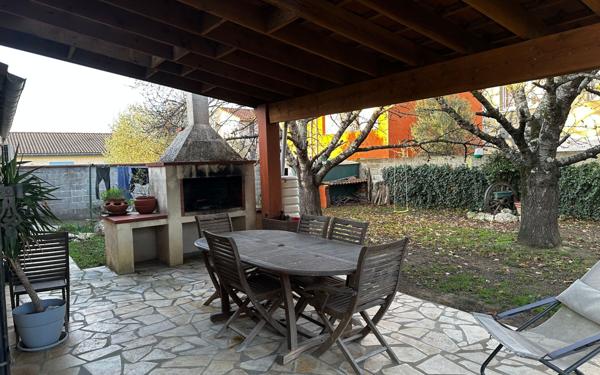 Maison à vendre    5 pièces •  Frouzins