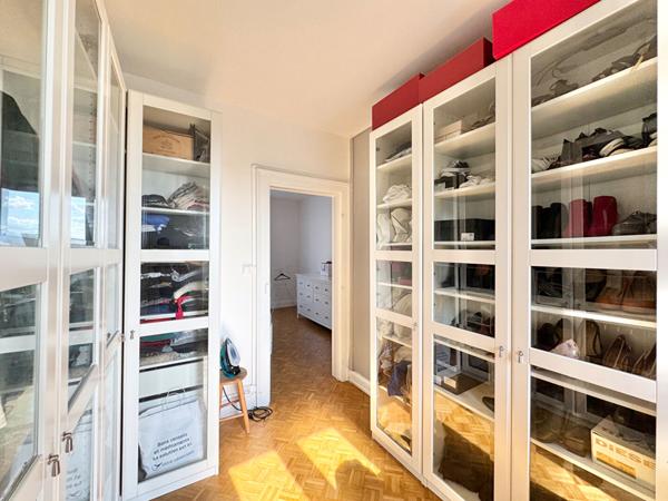 Bien rare - Belle demeure de maître rénovée avec piscine & verger, dépendances/garages