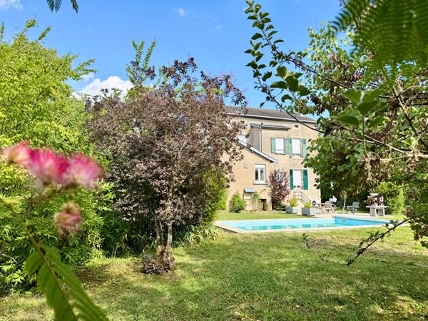 Bien rare - Belle demeure de maître rénovée avec piscine & verger, dépendances/garages