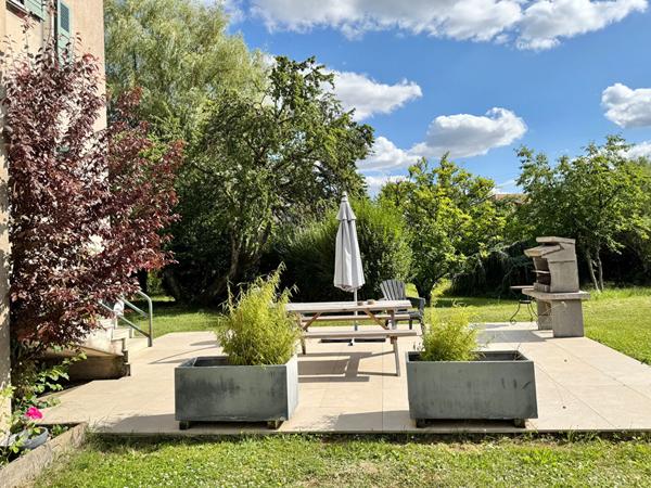 Bien rare - Belle demeure de maître rénovée avec piscine & verger, dépendances/garages