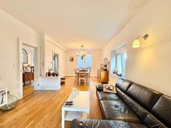 Bien rare - Belle demeure de maître rénovée avec piscine & verger, dépendances/garages