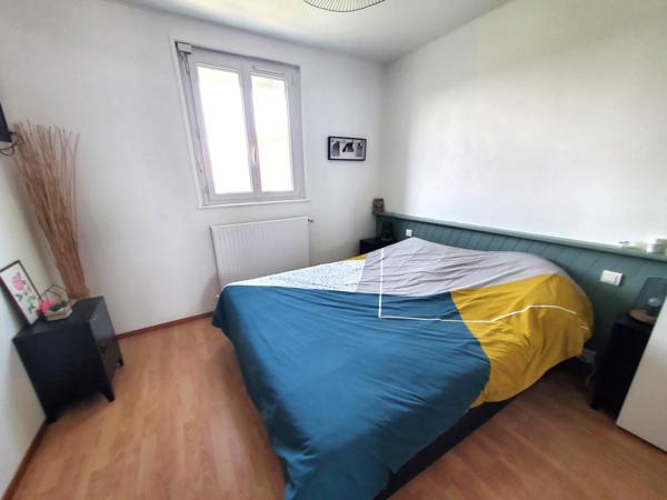 Maison traditionnelle de 127 m² sur sous sol avec garage  .