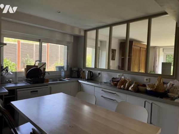 A VENDRE-MAISON ANNES 50 VANNES SACRES COEURS-6 chambres-jardin