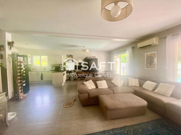 Belle villa de 2014 de 100m2 avec piscine et garage