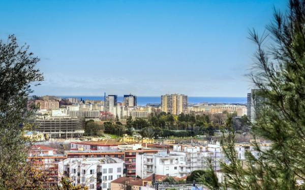 Appartement à vendre    2 pièces • 60 m2 Saint-Laurent-du-Var