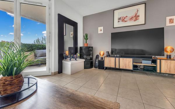 Appartement à vendre    2 pièces • 60 m2 Saint-Laurent-du-Var