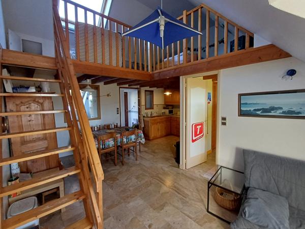 Plougasnou (29630) Plougasnou, appartement T3 duplex accessible de plain pied, avec balcon terrasse et cave.