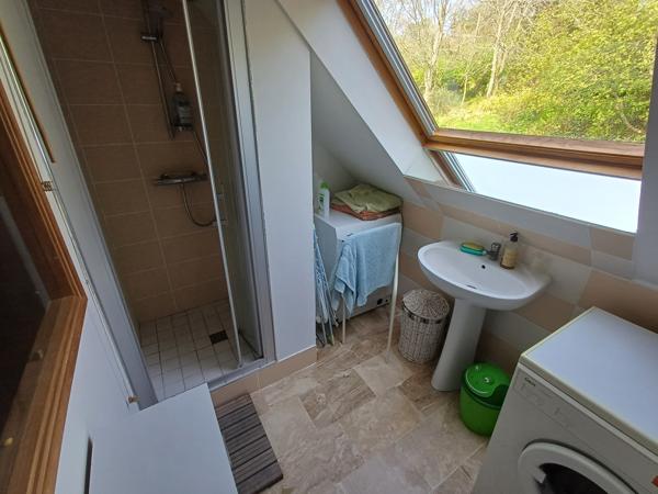 Plougasnou (29630) Plougasnou, appartement T3 duplex accessible de plain pied, avec balcon terrasse et cave.