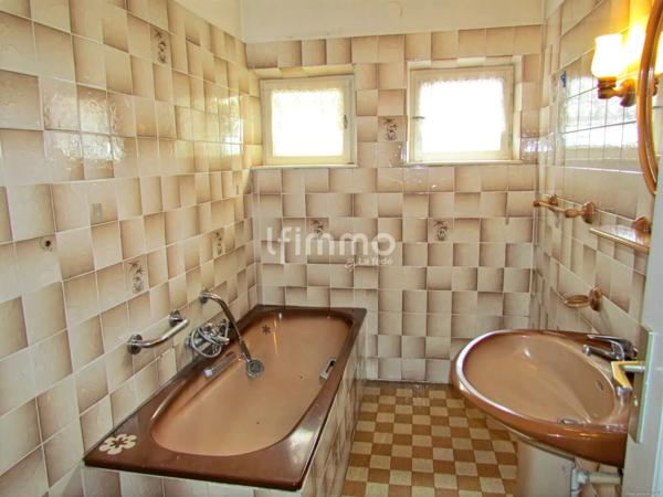 Maison avec une dépendance, sur 7 ares