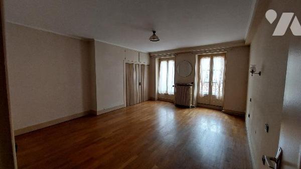 Bel appartement à rafraichir en centre-ville