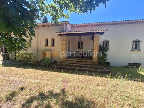 Vente
                Maison190,2 m² - 6 Pièces -
                    ETAULES (17750)
