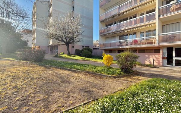Appartement à vendre    3 pièces • 76,25 m2 Villefranche-sur-Saône