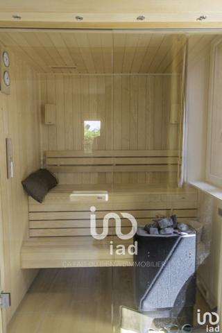 Maison 5 pièces de 266 m² à Criquebeuf-sur-Seine (27340)