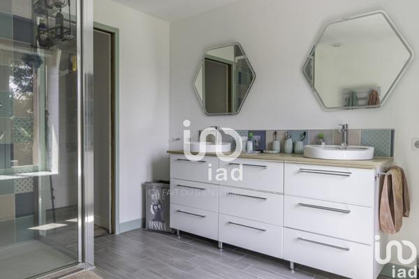 Maison 5 pièces de 266 m² à Criquebeuf-sur-Seine (27340)