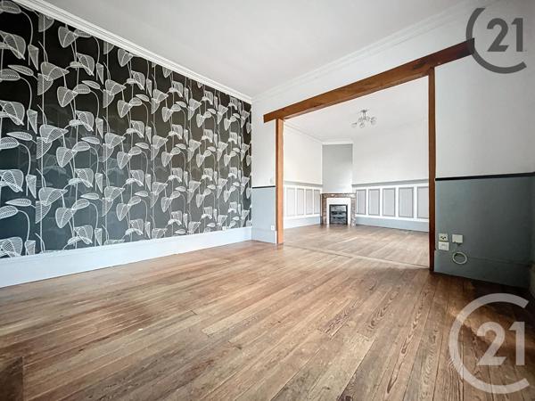 Immeuble à vendre  220 m2 MONTEREAU FAULT YONNE - 77