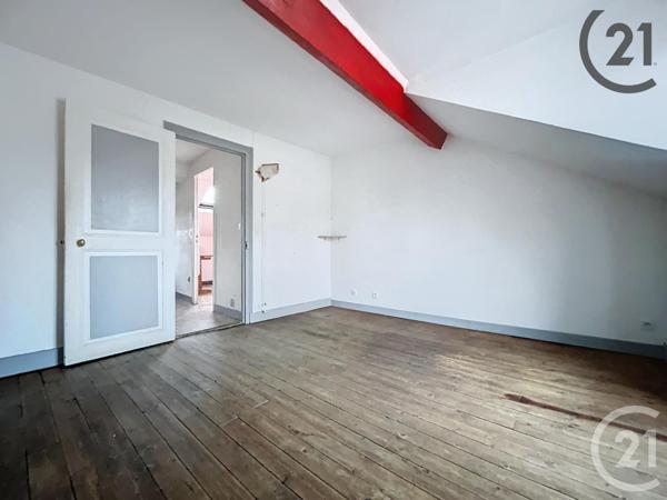 Immeuble à vendre  220 m2 MONTEREAU FAULT YONNE - 77