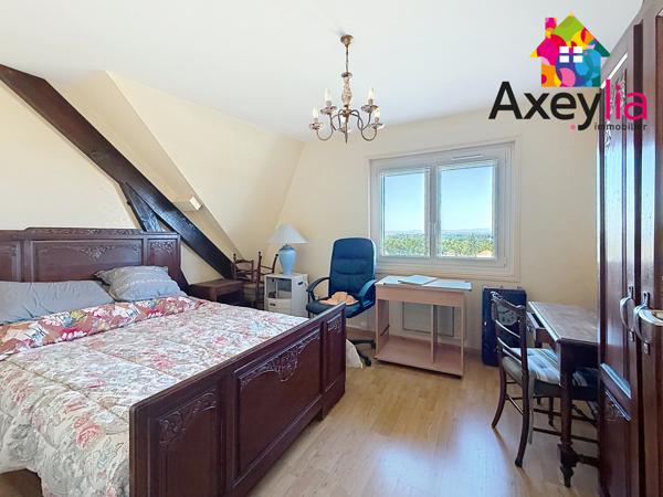 A VENDRE - SAINT-HAON-LE-VIEUX - MAISON FAMILIALE AVEC 5 CHAMBRES, SOUS-SOL, TERRAIN ET BELLE VUE