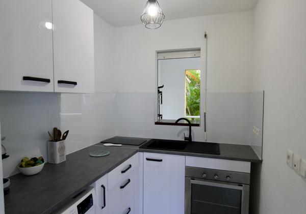 Baie-Mahault (97122) STUDIO MEUBLÉ À LOUER – PLAISANCE BAIE-MAHAULT