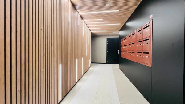 Dpt Finistère (29), à vendre au cœur du centre ville de QUIMPER, appartement T2 de 59,72 m² habitable - Terrasse.