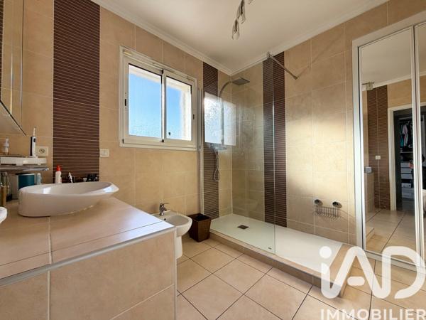 Maison à vendre 4 pièces 327 m² Rivesaltes