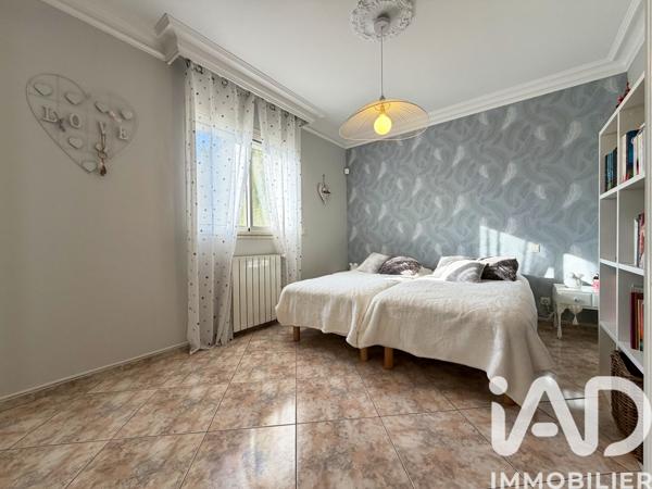 Maison à vendre 4 pièces 327 m² Rivesaltes