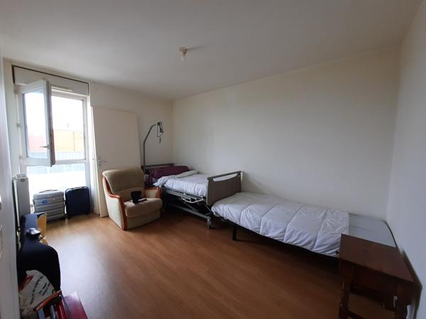 Appartement 2 pièces – 45 m² environ à Saint-Nazaire (ref : 74098SN)