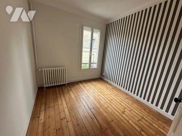 Rue Mandron  Appartement refait sans travaux  traversant avec garage et jardin
Dans une petite...