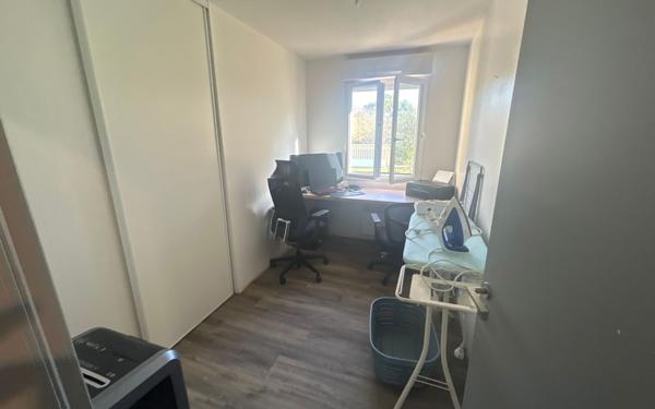 Maison à vendre    5 pièces •  Saint-Pierre-de-Clairac