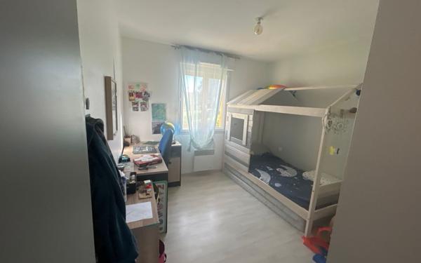 Maison à vendre    5 pièces •  Saint-Pierre-de-Clairac