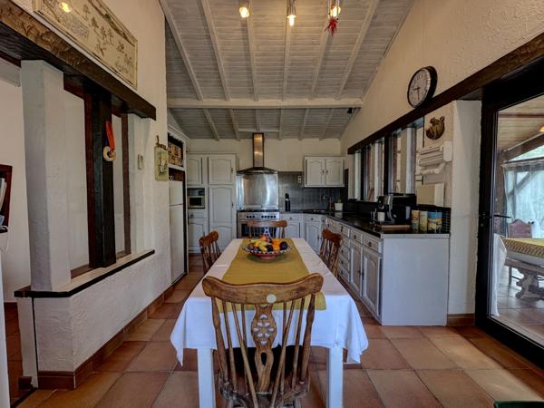 Layrac (47390) AGEN SUD, dans bel environnement, agréable villa familiale de plus de 200m², 6 chambres sur près de 5000m² de