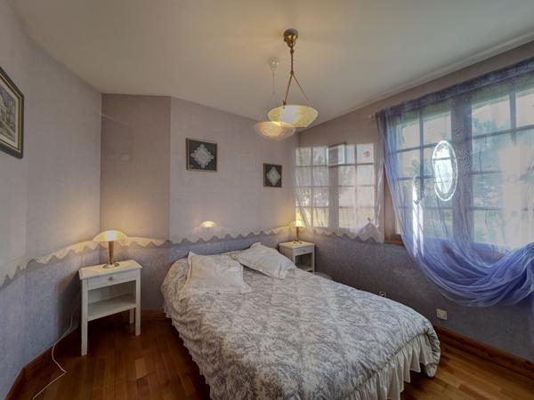 Layrac (47390) AGEN SUD, dans bel environnement, agréable villa familiale de plus de 200m², 6 chambres sur près de 5000m² de