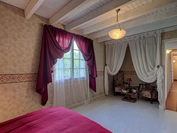 Layrac (47390) AGEN SUD, dans bel environnement, agréable villa familiale de plus de 200m², 6 chambres sur près de 5000m² de